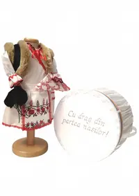 Set Botez Traditional a, Miriam a, 2 piese costumas si cufar brodat