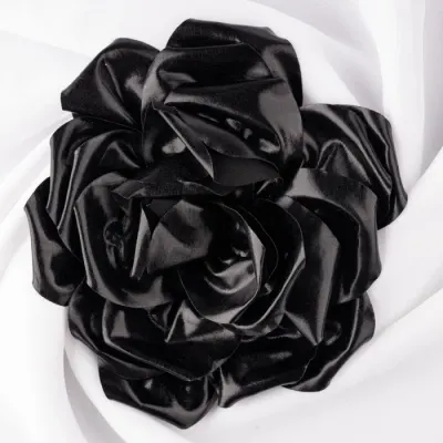 Brosa floare cu diametru de 15 cm, cu clips pentru par, negru metalizat