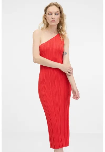 Rochie midi texturata cu decolteu pe un umar - Rosu vermillion