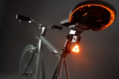 Lumina de siguranta Stop led RBG spate bicicleta cu 5 efecte luminoase Taillight