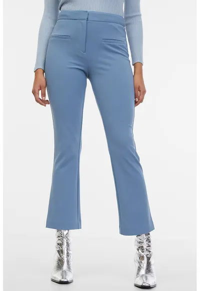 Pantaloni cu croiala kick flared - Albastru deschis