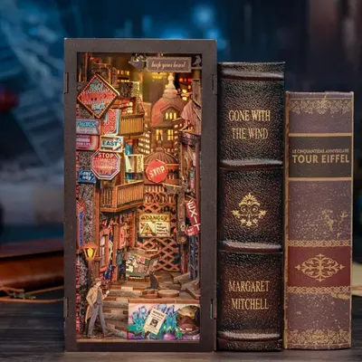 Puzzle 3D 238 piese - Cotor de carte - The Long Goodbye