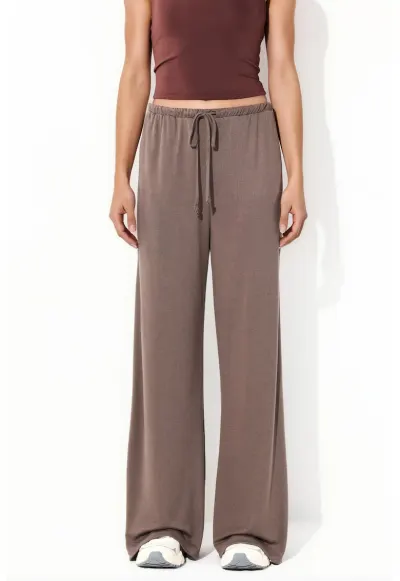Pantaloni dama - croiala larga - maro cafea - 50% modal - 44% poliester - 6% elastan