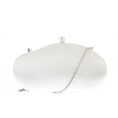 Clutch elegant alb cu detaliu perla