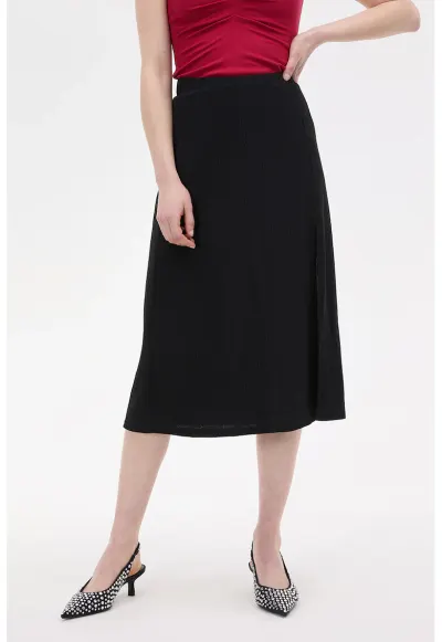 Fusta evazata cu slit lateral - Negru