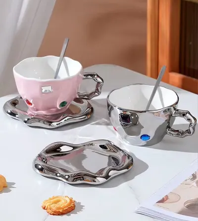 Cana Morello - Pebble, cu farfurie și linguriță, 220 ml, Silver