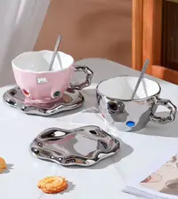 Cana Morello - Pebble, cu farfurie și linguriță, 220 ml, Silver