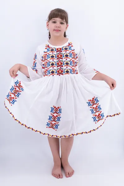 Rochie traditionala fetite Fiorela 6