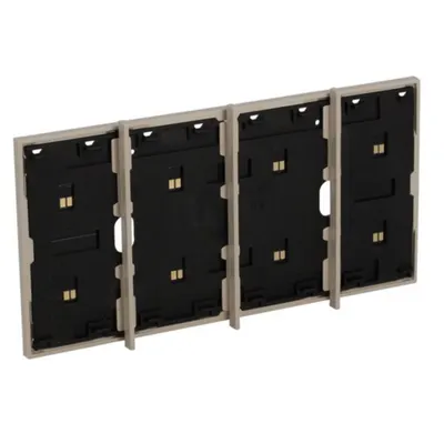 Rama electrificata pentru doze de 3 module pentru instalarea a pana la 4 comenzi ref. KM8100