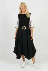 Fusta midi cu colturi, din vascoza neagra