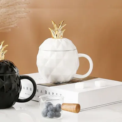 Pahar cu capac Morello - Ananas, cu linguriță, 430 ml, Aur/Alb