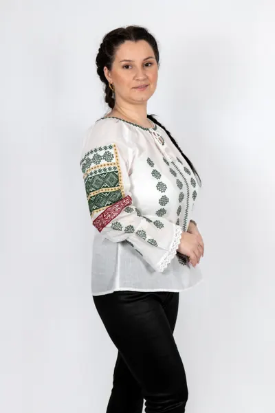 Ie Traditionala Gabriela 2