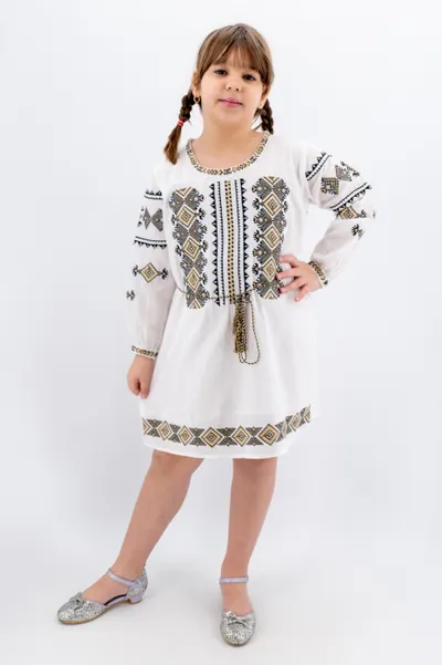 Rochie traditionala fetite Maria 3