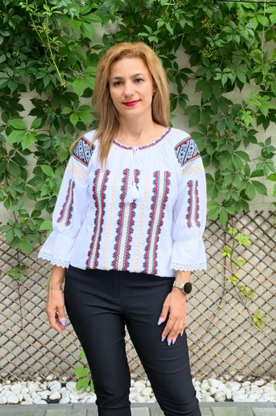Ie Traditionala Nadia 7