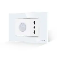 Senzor de Miscare 2M si Priza Ingusta LUXION cu Rama din Sticla, Standard Italian, 3M