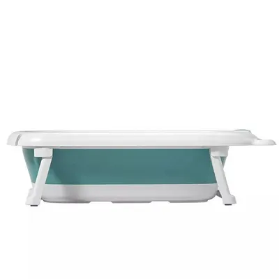 Cadita Little Mom Bear Green pliabila cu margini rotunjite, dop evacuare apa, picioare antiderapante, suprafata antialunecare, dimensiune 81,7 x 47 x 21,6 cm