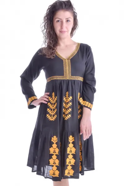 Rochie traditionala evazata neagra cu motiv floral galben Gloria