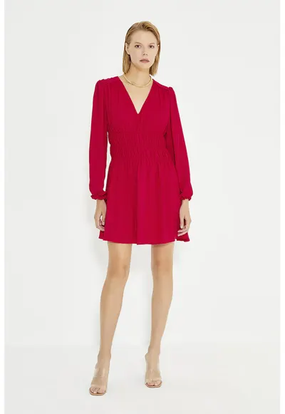 Rochie scurta cu decolteu si talie transparenta - Rosu vermillion