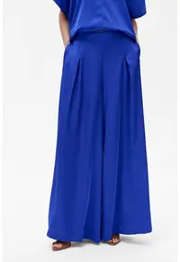 Pantaloni relaxed fit cu talie medie