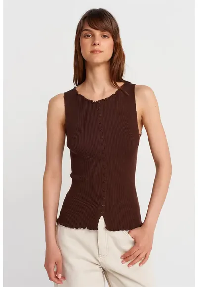 Tricou Femei - fara maneci cu nervuri si nasturi - Maro Castaniu - UNI Standard