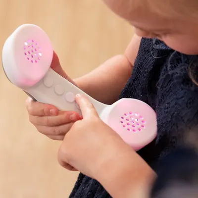 Set 4 telefoane tactile luminoase cu stație de încărcare