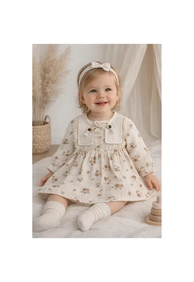 Rochie muselina fetita bej cu flori maro dantela stil vintage boho elegant