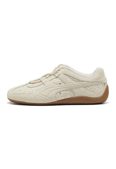 Pantofi sport Speedcat Go cu garnituri de piele intoarsa si strasuri - Bej