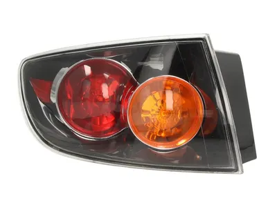 Stop tripla lampa spate stanga potrivit MAZDA 3 LIMUZINA 2003-2006 - ( exterior , Semnalizator portocaliu, culoare sticla alb)