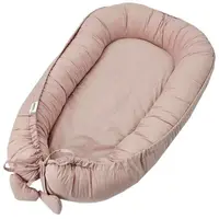 Cosulet bebelus, Feedo, Pentru dormit, joaca, protectie in patut, Baby Nest 90x60 cm, Din bumbac 100%, Design cu inimioare, Roz