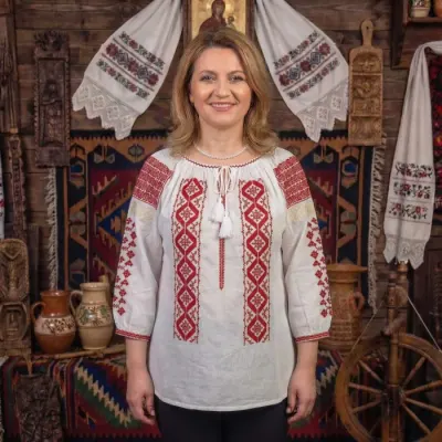 Ie Traditionala Varvara 10