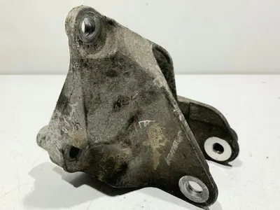 Suport motor F6043000 Nissan Qashqai plus 2 facelift (2010-2014) [J10] 1.5 dci ; 1.5 dci K9K (282); K9K