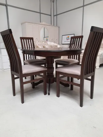 Set Marco 44 Masa 106/141 Cm + 4 Scaune Personalizabil pe Culori