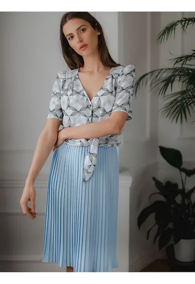 Fusta midi - plisata - talie elastica - albastra - poliester