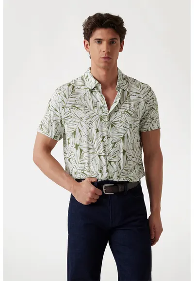 Camasa cu model floral si maneci scurte - Alb/Verde masliniu