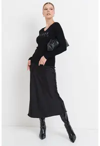 Pulover cu broderie logo si strasuri - Negru