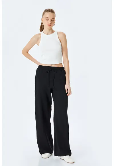 Pantaloni de trening uni cu croiala relaxed-fit - Negru/Alb optic