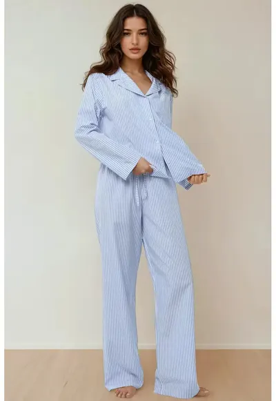 Set pijamale bumbac cu dungi - albastru - maneci lungi - guler clasic