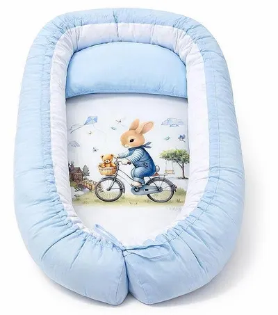 Cuib pentru bebeluși 3 în 1 Bambino Casa – Rabbit on Bicycle, albastru