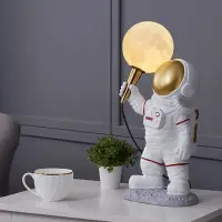 RESIGILAT - Lampa de veghe pentru copii, model astronaut