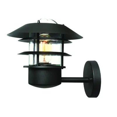 Aplica Helsingor 1 Light Wall Lantern – Black