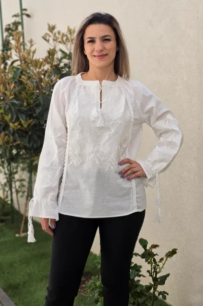 Ie Traditionala Beatrice