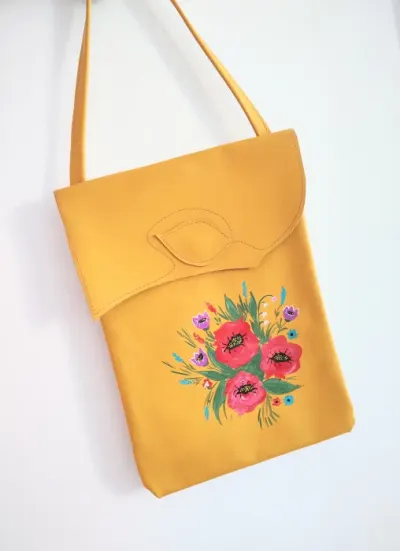 Geanta galben mustar ,handmade, cu lalele si maci pictati,unicat