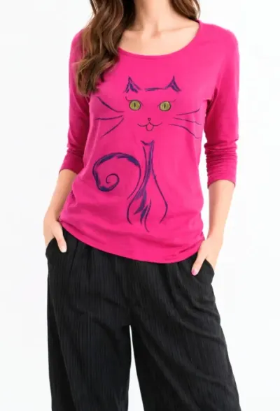 Bluza fuchsia din bumbac pictata manual ,cu pisicuta stilizata