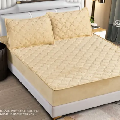 Husa Matlasata Tip Topper din Catifea 180x200cm, cu 2 Fete de Perna 50x70cm - Somn Odihnitor si Sustinere pentru Spate, Bej