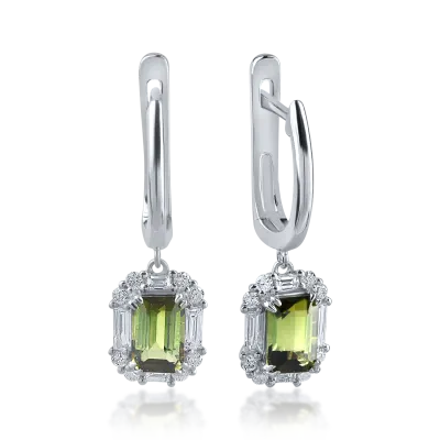 Cercei din aur alb cu turmaline verzi de 1.23ct si diamante baguette si rotunde de 0.39ct