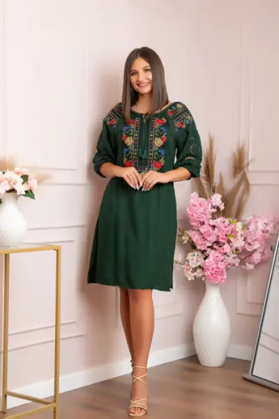 Rochie traditionala verde cu motiv floral multicolor Simona 05
