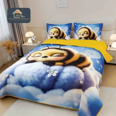 Cuvertura Matlasata, Bumbac Finet, cu Imprimeu 5D, 220x240cm + 2 fete de perna 50x70cm, Bleu, Galben, Albinuta