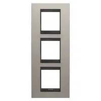 Placa Internationala Lux - in Metal - 2+2+2 Module Verticale - Aluminiu Periat Lavy - Cadru Interior Negru Mat - Chorusmart