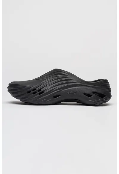Saboti unisex cu perforatii si model texturat Echo Wave - Negru