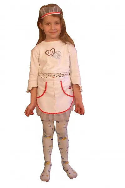 Costum cu bentiță și șorț
